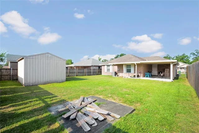 $1,800 | 4073 Regina Coeli Court, Marrero, LA 70072