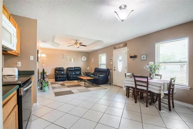 $1,800 | 4073 Regina Coeli Court, Marrero, LA 70072