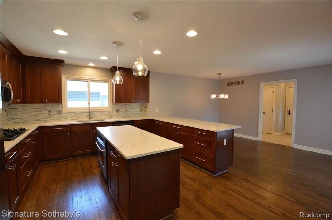 2427 Windemere Road Birmingham, MI 48009 - Photo 12 of 42 Large Eat-in Kitchen