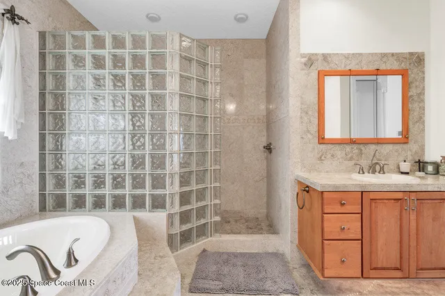 $4,200,000 | 8855 South Hwy A1A, Melbourne Beach, FL 32951