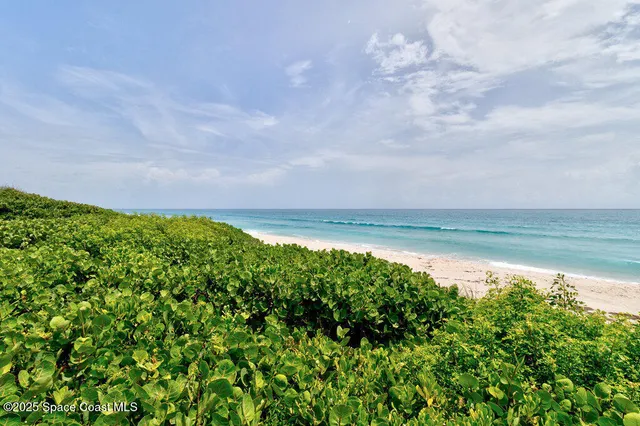 $4,200,000 | 8855 South Hwy A1A, Melbourne Beach, FL 32951