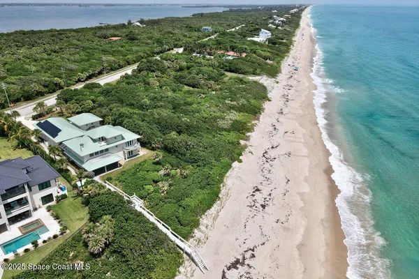$3,800,000 | 8855 South Hwy A1A, Melbourne Beach, FL 32951