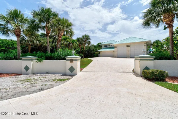 $3,800,000 | 8855 South Hwy A1A, Melbourne Beach, FL 32951