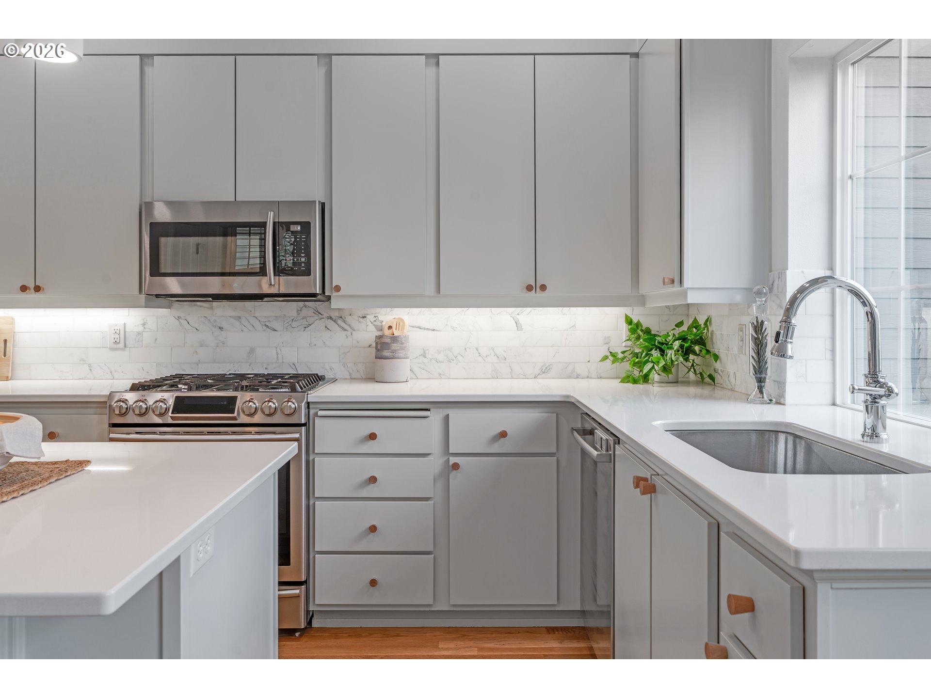 2357 Northwest Quimby Street, Unit 24 Portland, OR 97210 - Photo 12 of 45