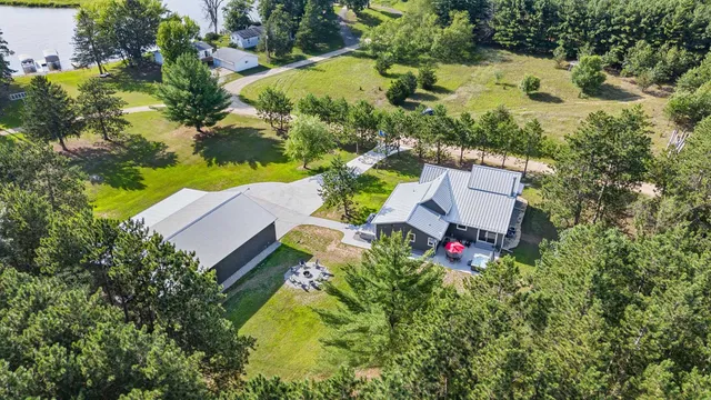 $2,749,000 | W6191 Lueck Lane, Princeton, WI 54968