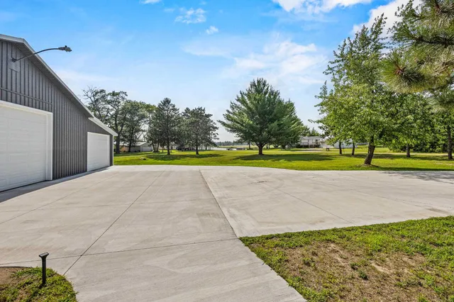 $2,749,000 | W6191 Lueck Lane, Princeton, WI 54968