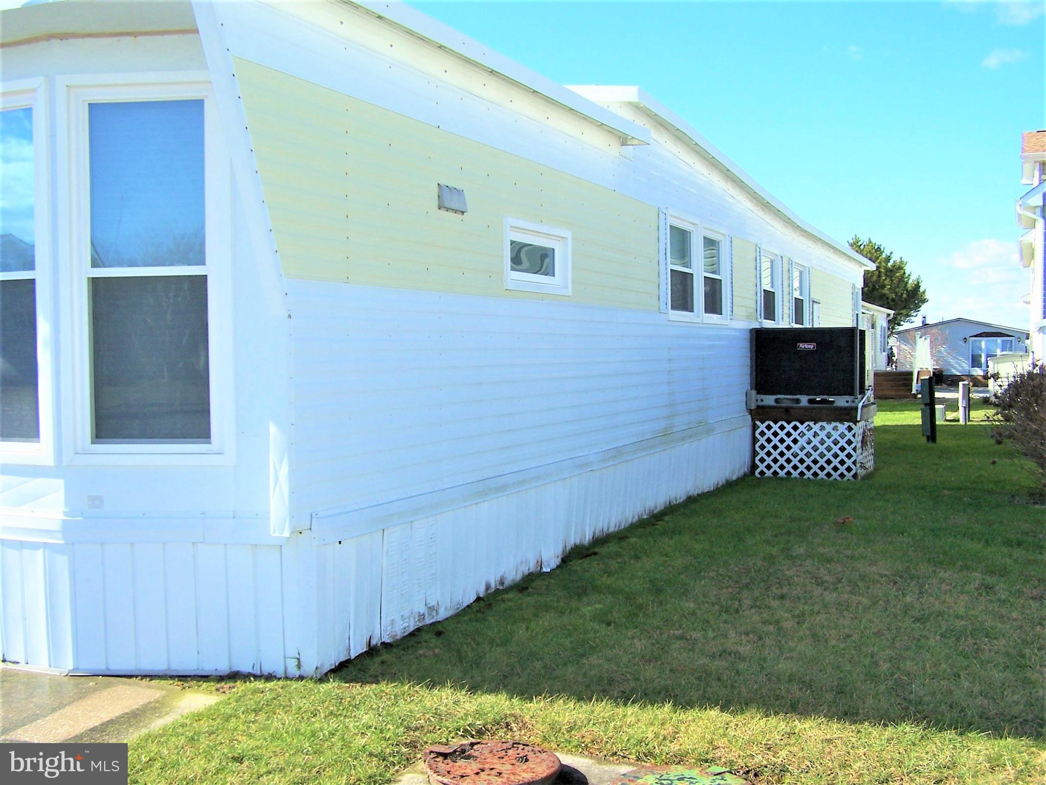 Right Front Elevation