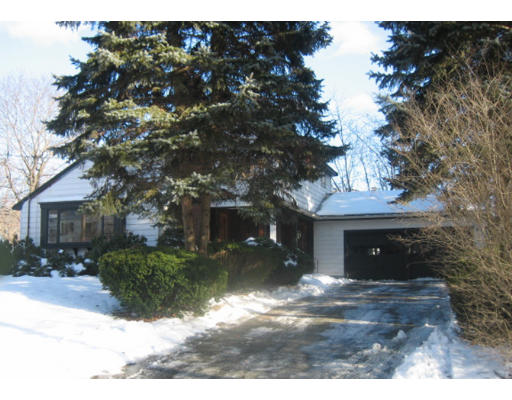 10 Lockway Road Andover, MA 01810 - Photo 1 of 14 Gallery Image 1
