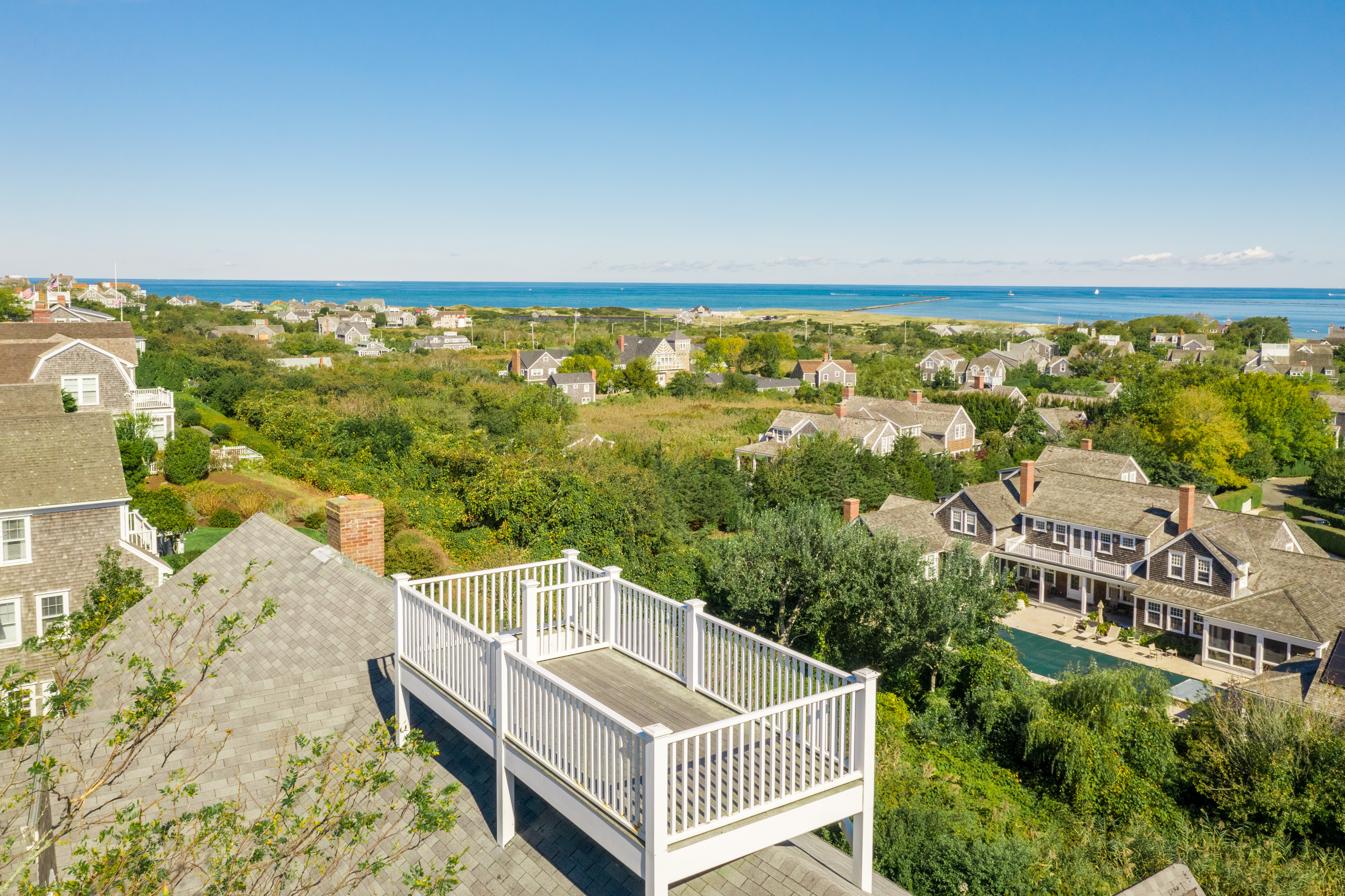 33 Cliff Road Nantucket, MA 02554 - Photo 15 of 84