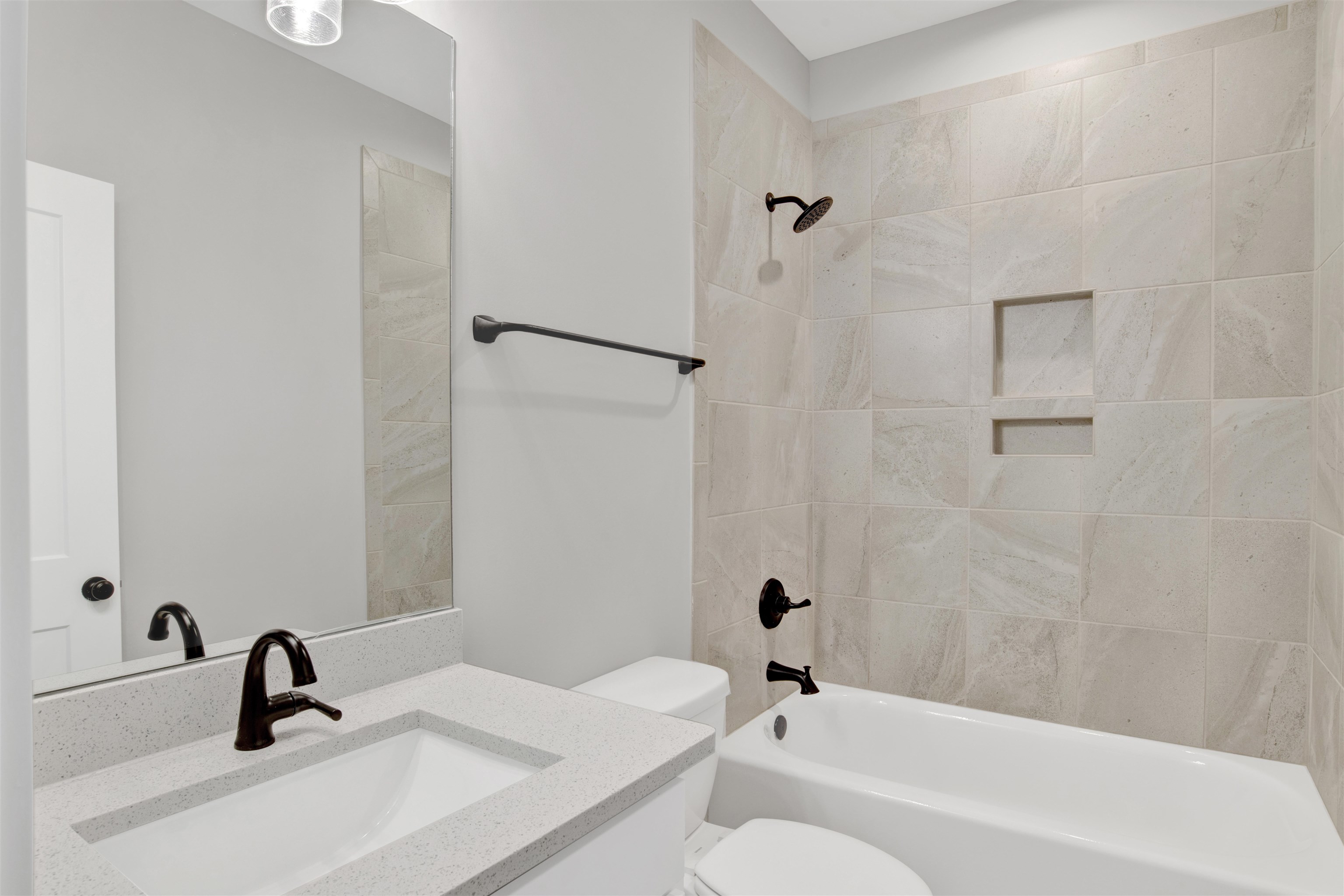 27250 Patch Pl Loop Daphne, AL 36526 - Photo 20 of 37 Bathroom