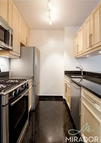 $5,300 | 145 West 67th Street, Unit 22B | Upper West Side