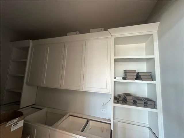 $1,599,999 | 7535 Northwest Fawn Circle, Parkville, MO 64152