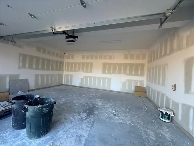 $1,599,999 | 7535 Northwest Fawn Circle, Parkville, MO 64152