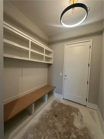 $1,599,999 | 7535 Northwest Fawn Circle, Parkville, MO 64152