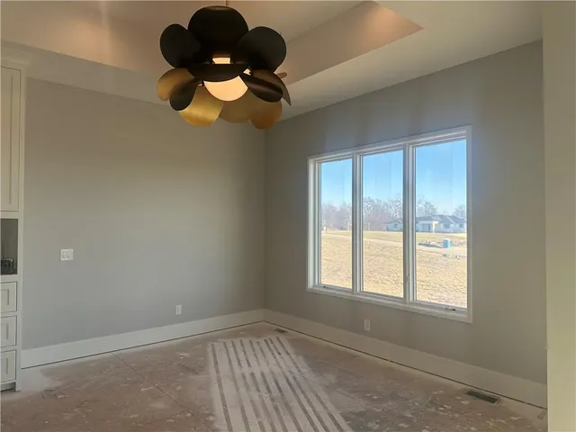 $1,599,999 | 7535 Northwest Fawn Circle, Parkville, MO 64152