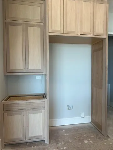 $1,599,999 | 7535 Northwest Fawn Circle, Parkville, MO 64152