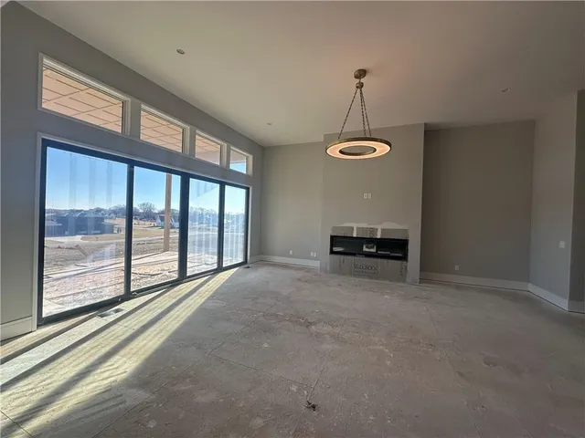 $1,599,999 | 7535 Northwest Fawn Circle, Parkville, MO 64152