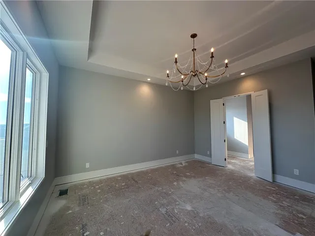 $1,599,999 | 7535 Northwest Fawn Circle, Parkville, MO 64152