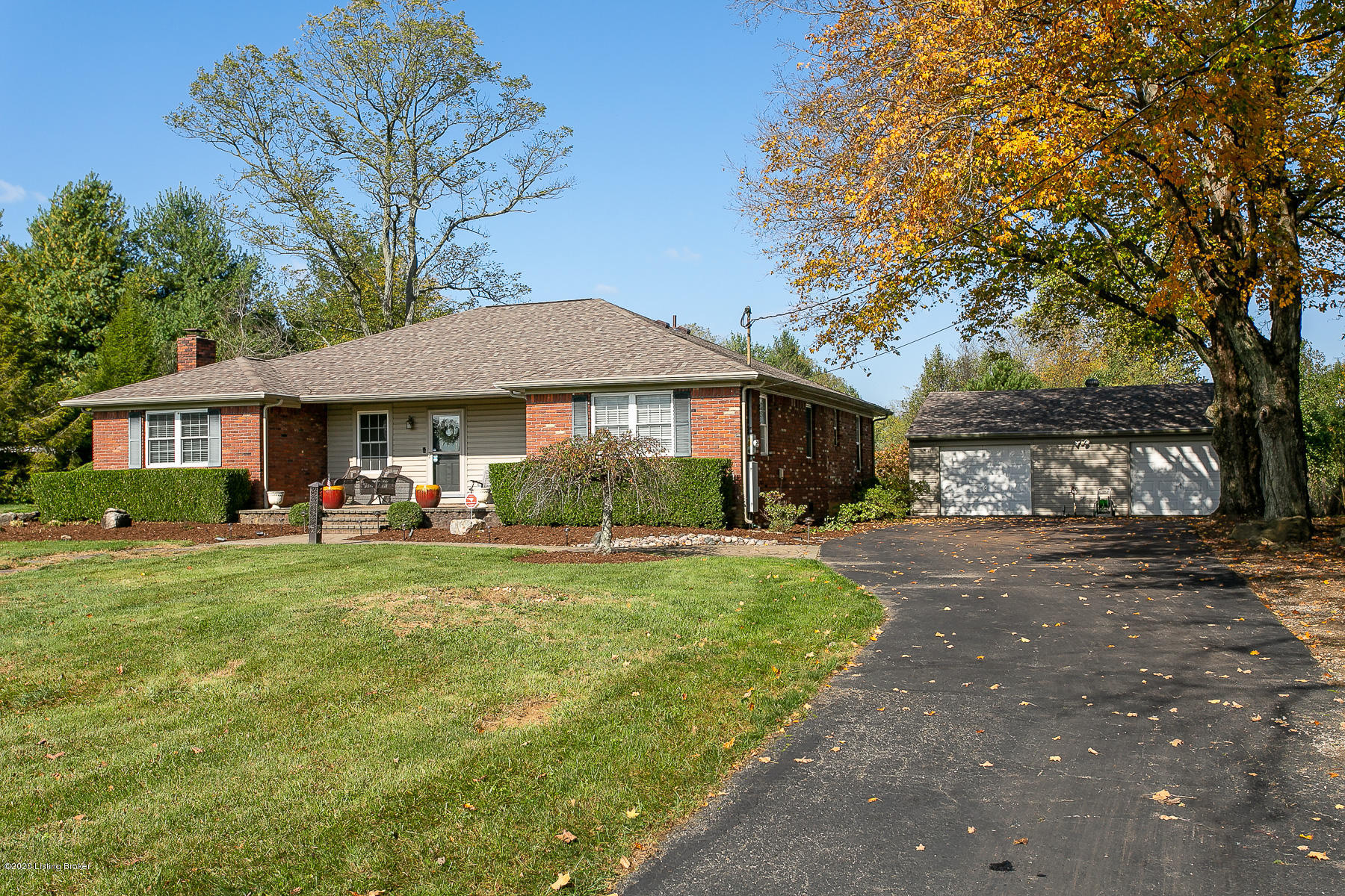 9320 Old Henry Road Pewee Valley, KY 40056 - Photo 6 of 59 9320 Old Henry Rd-22