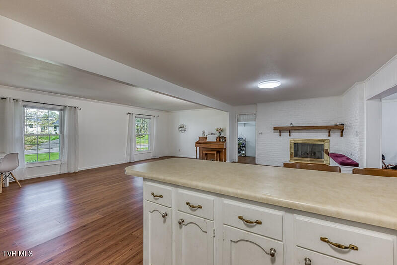1805 Broadmoor Road Johnson City, TN 37604 - Photo 12 of 45 1805 Broadmoor Rd-11-L