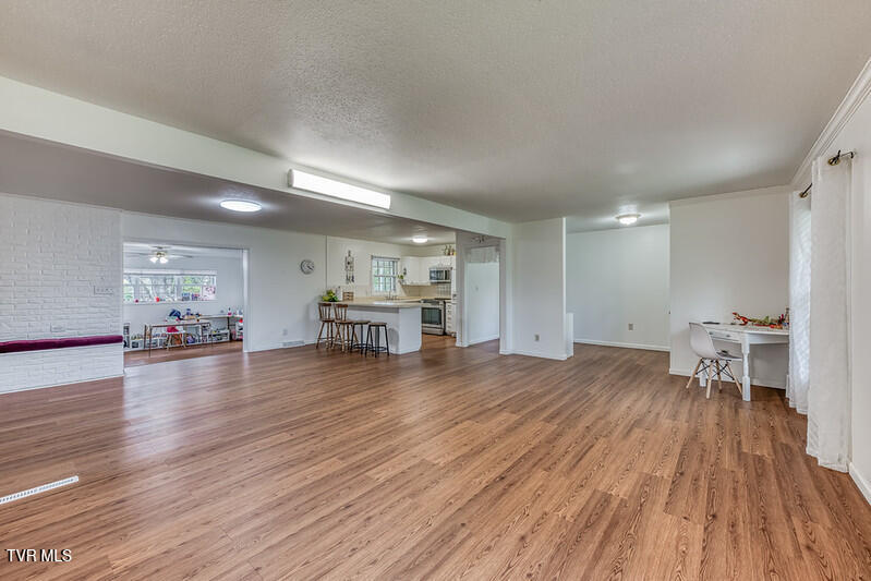 1805 Broadmoor Road Johnson City, TN 37604 - Photo 16 of 45 1805 Broadmoor Rd-14-L
