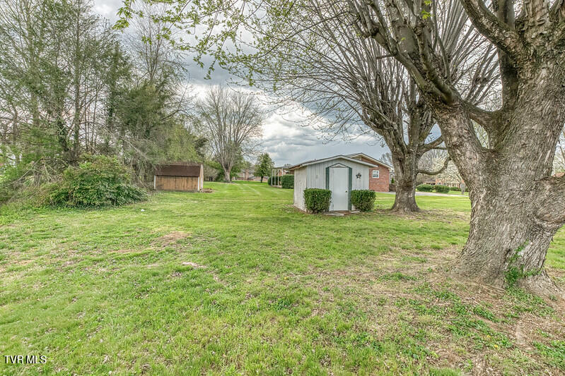 1805 Broadmoor Road Johnson City, TN 37604 - Photo 41 of 45 1805 Broadmoor Rd-35-L