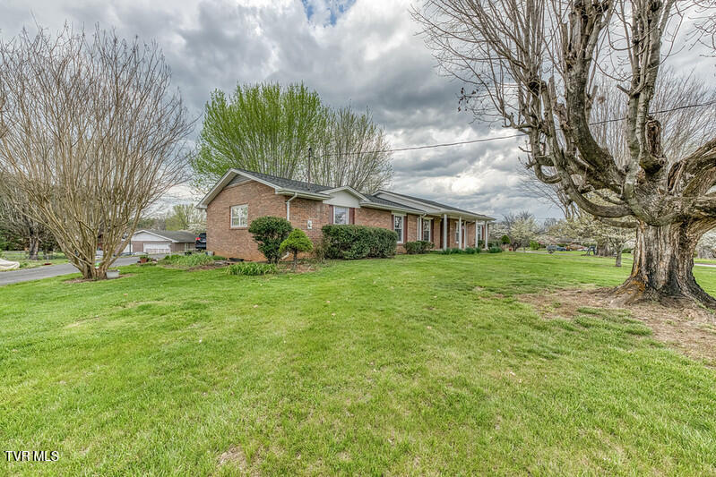 1805 Broadmoor Road Johnson City, TN 37604 - Photo 45 of 45 1805 Broadmoor Rd-32-L
