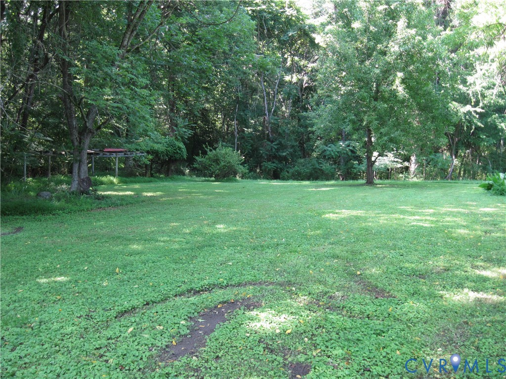 4301 Old Nottingham Road Quinton, VA 23141 - Photo 6 of 9 Expansive lawn area featuring mature trees and sur