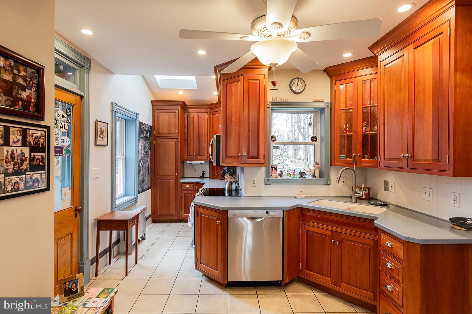 138 North Ronks Road Ronks, PA 17572 - Photo 21 of 116 Custom Conestoga County Kitchen