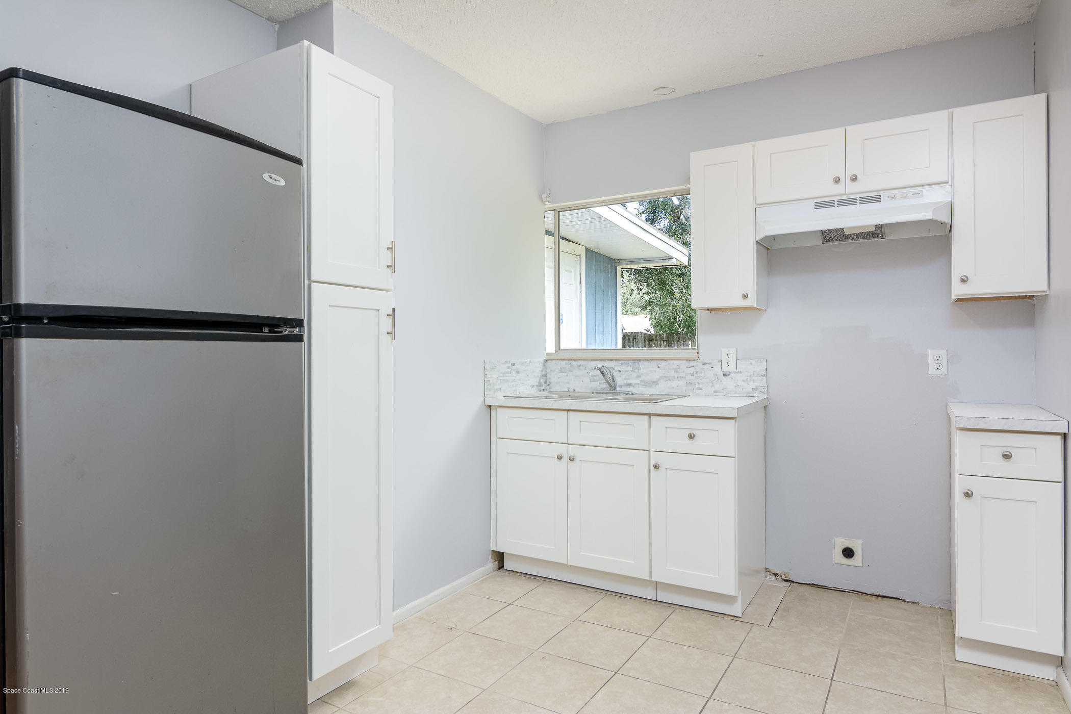 1111 Cotton Road Northeast Palm Bay, FL 32905 - Photo 16 of 27 Kitchenette