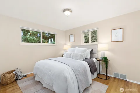 $900,000 | 3202 49th Avenue Southwest, Seattle, WA 98116