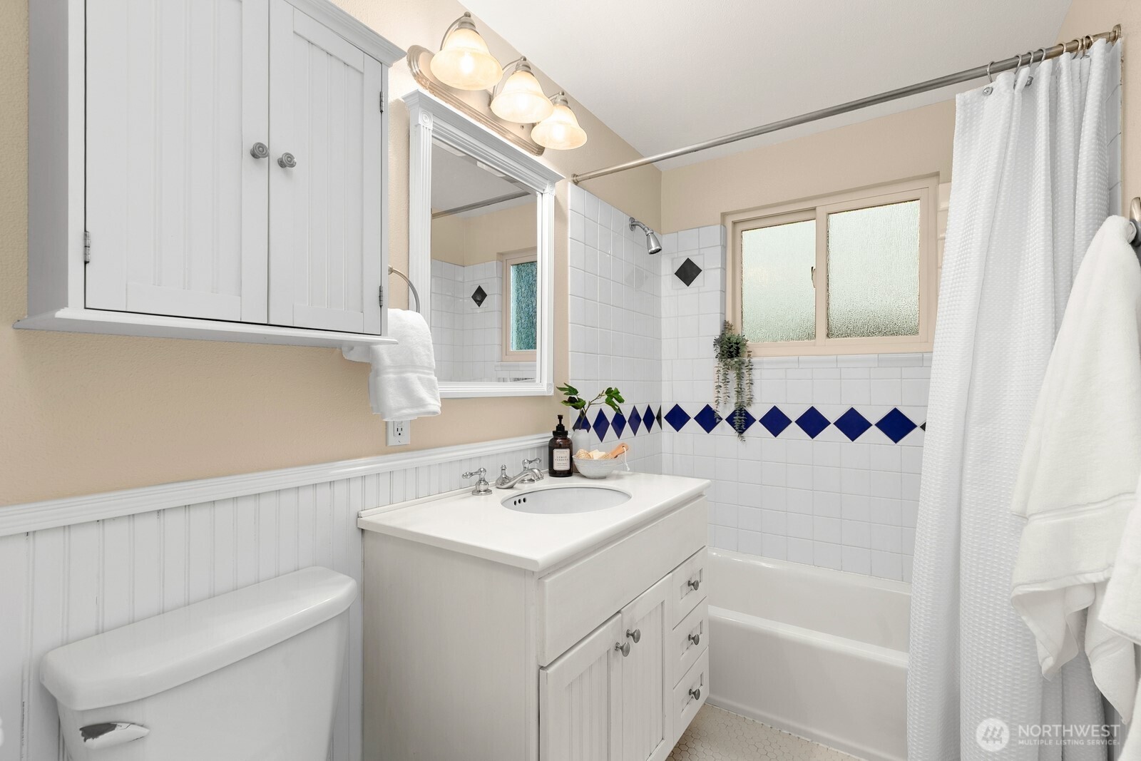 3202 49th Avenue Southwest Seattle, WA 98116 - Photo 19 of 35