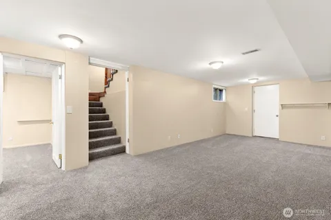 $900,000 | 3202 49th Avenue Southwest, Seattle, WA 98116