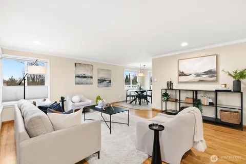 $900,000 | 3202 49th Avenue Southwest, Seattle, WA 98116