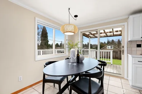 $900,000 | 3202 49th Avenue Southwest, Seattle, WA 98116