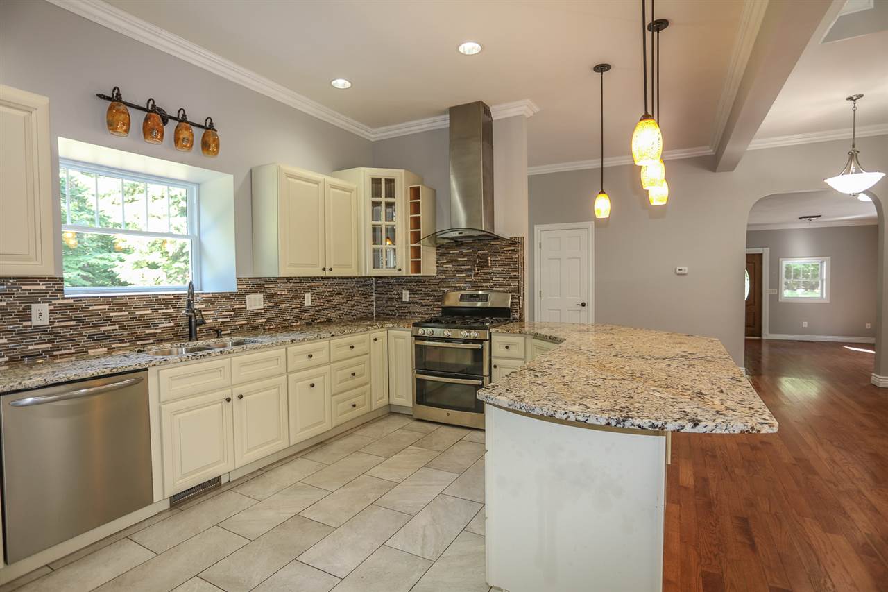 1000 Upper Straw Road Hopkinton, NH 03229 - Photo 10 of 33
