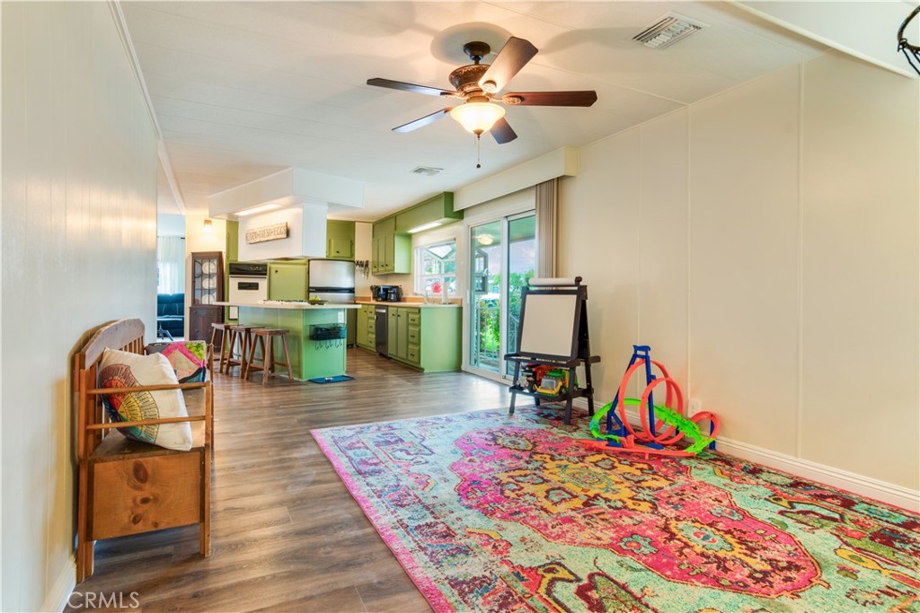 626 North Dearborn, Unit 17 Redlands, CA 92374 - Photo 13 of 33