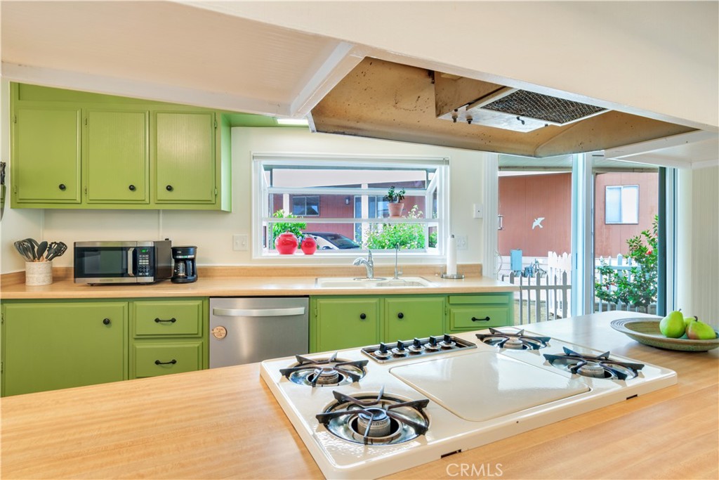 626 North Dearborn, Unit 17 Redlands, CA 92374 - Photo 9 of 33