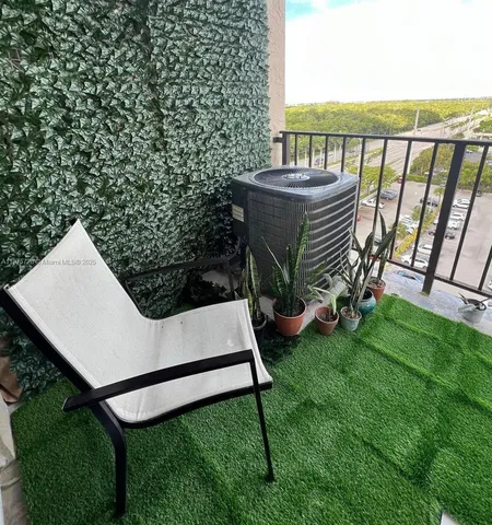 a picture of city view