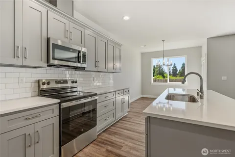 $629,000 | 12902 South Yakima Avenue, Tacoma, WA 98444