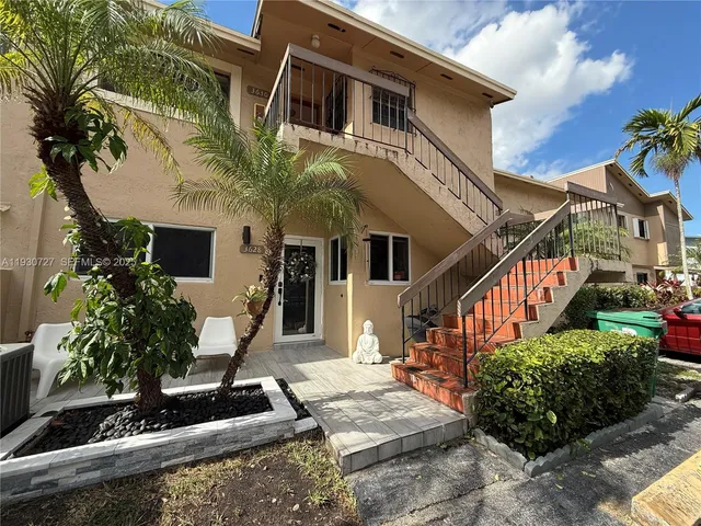 $2,500 | 3630 Southwest 112th Avenue, Unit 53, Miami, FL 33165
