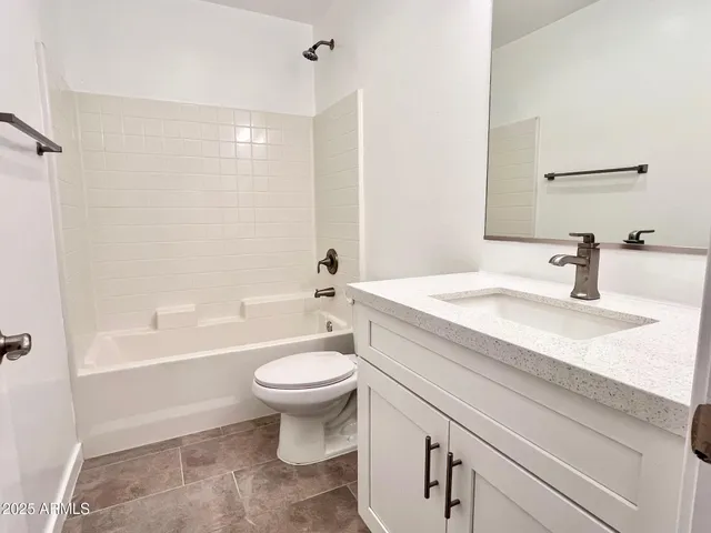 $2,395 | 3000 North 37th Street, Unit 6, Phoenix, AZ 85018