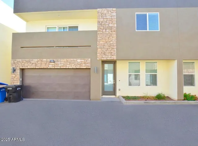 $2,395 | 3000 North 37th Street, Unit 6, Phoenix, AZ 85018