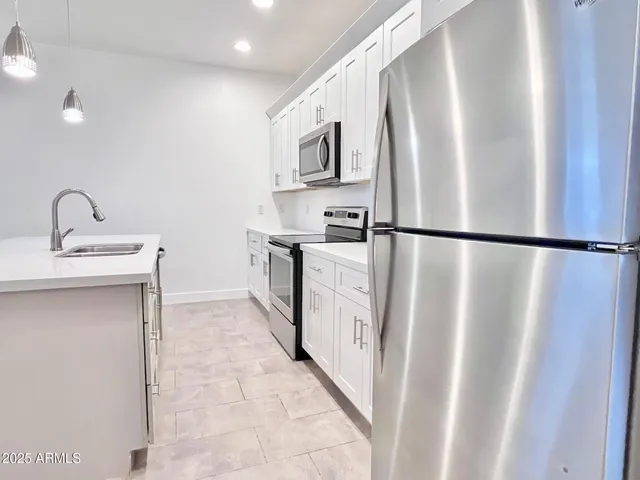 $2,395 | 3000 North 37th Street, Unit 6, Phoenix, AZ 85018