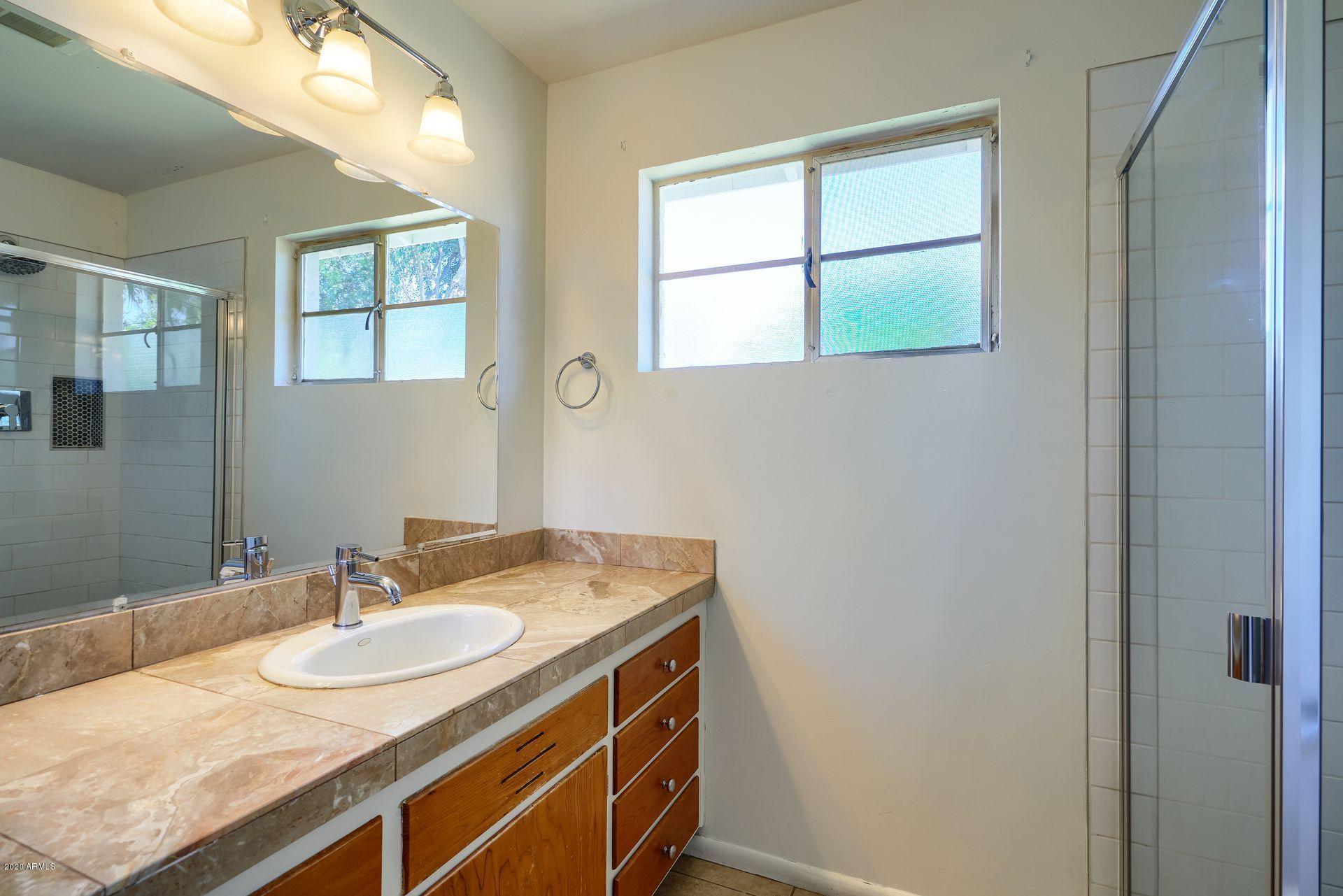 521 West Marlette Avenue Phoenix, AZ 85013 - Photo 12 of 25 7