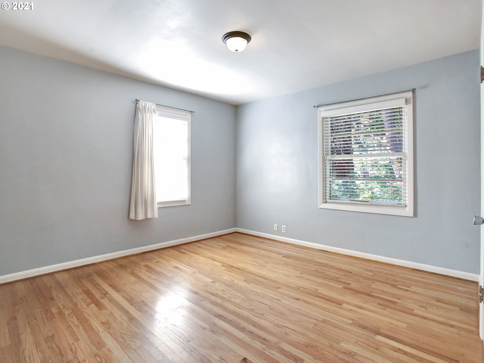 8250 Southwest Sorrento Road Beaverton, OR 97008 - Photo 12 of 32 Gallery Image 12