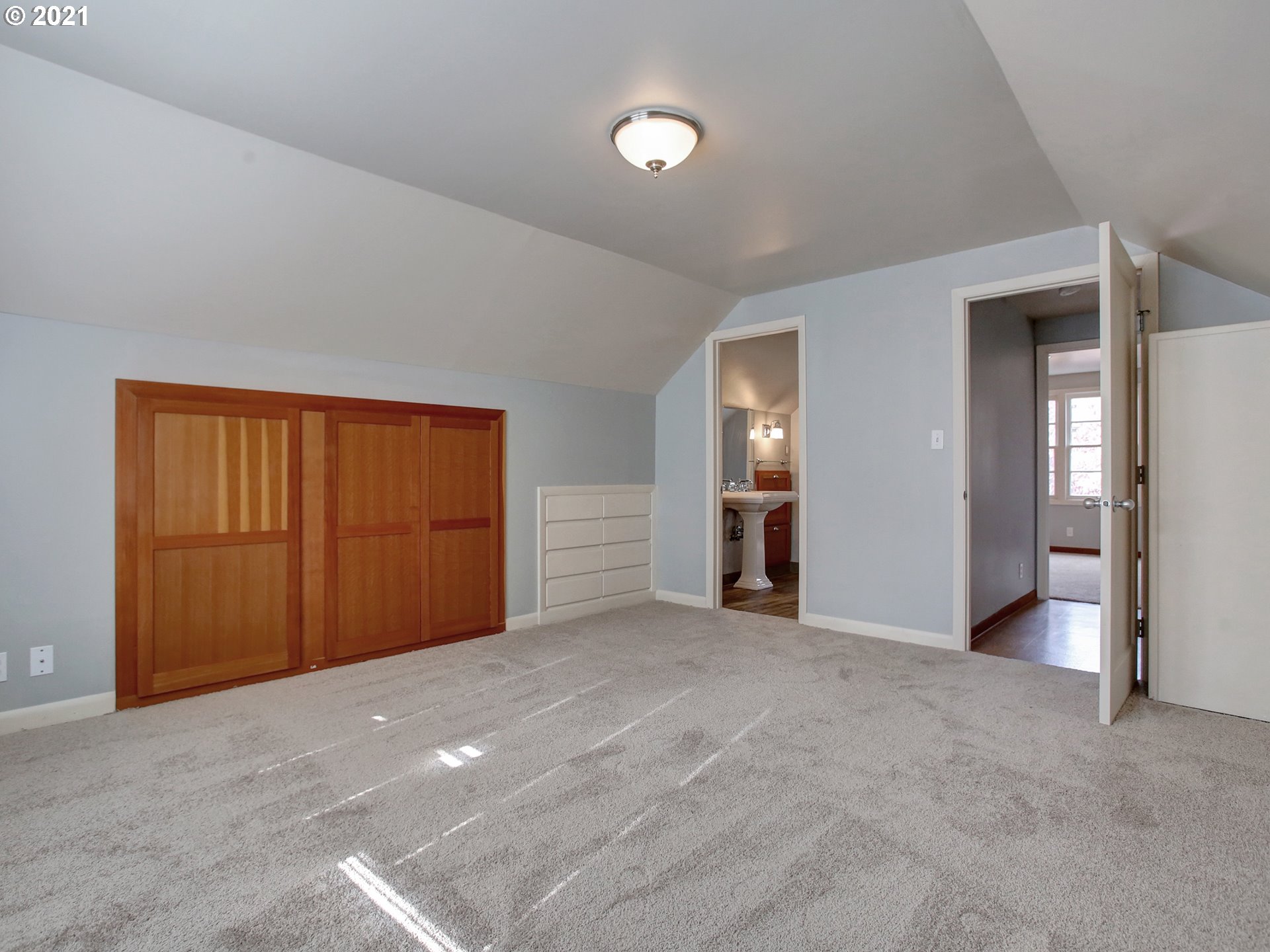 8250 Southwest Sorrento Road Beaverton, OR 97008 - Photo 16 of 32 Gallery Image 16