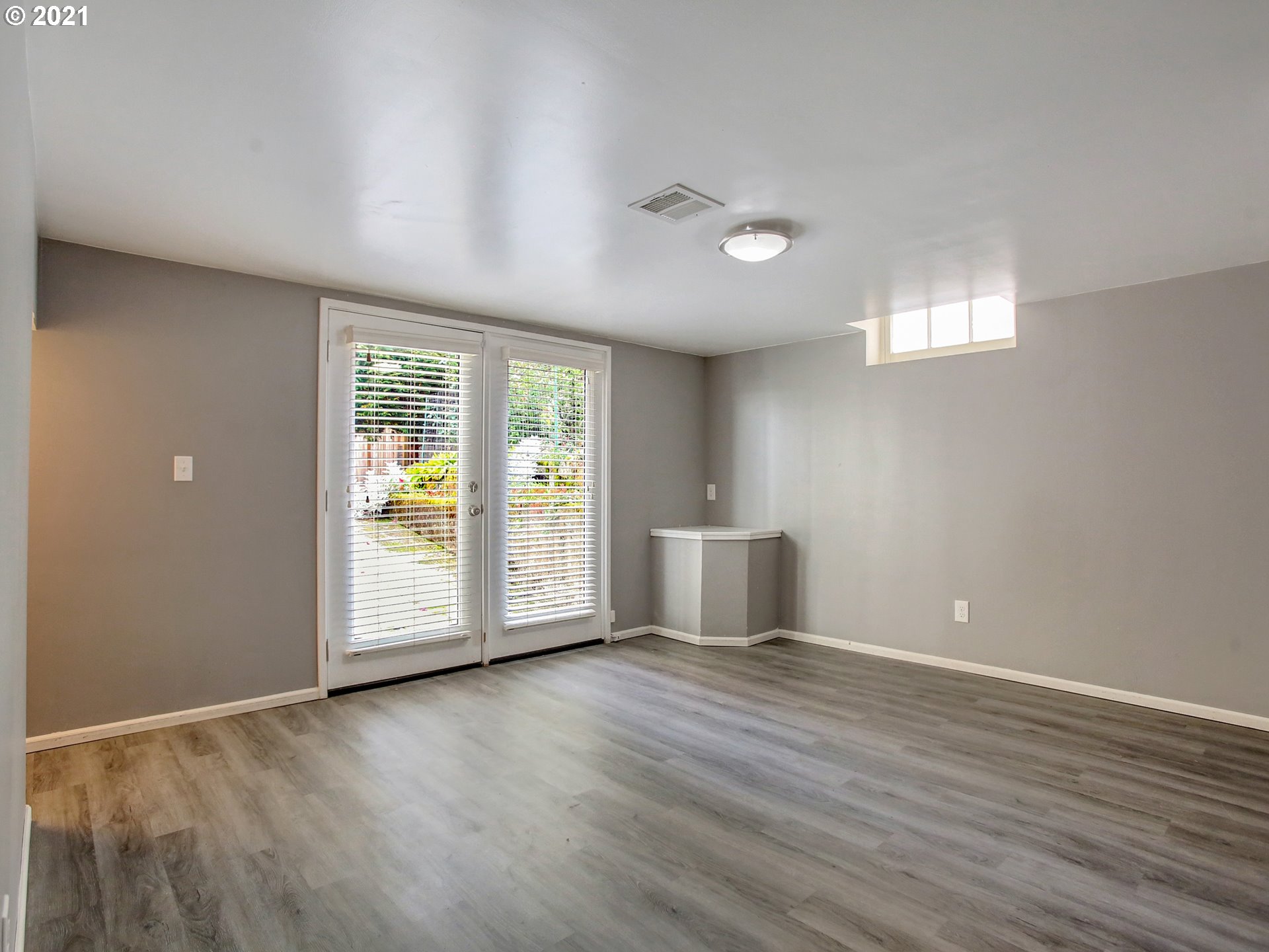 8250 Southwest Sorrento Road Beaverton, OR 97008 - Photo 25 of 32 Gallery Image 25