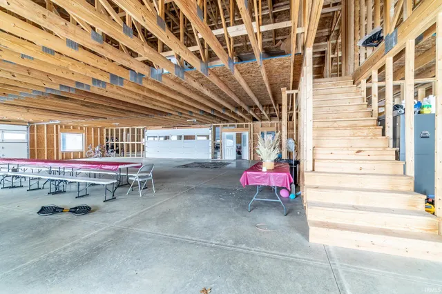 $799,900 | 5134 County Road 64, Spencerville, IN 46788