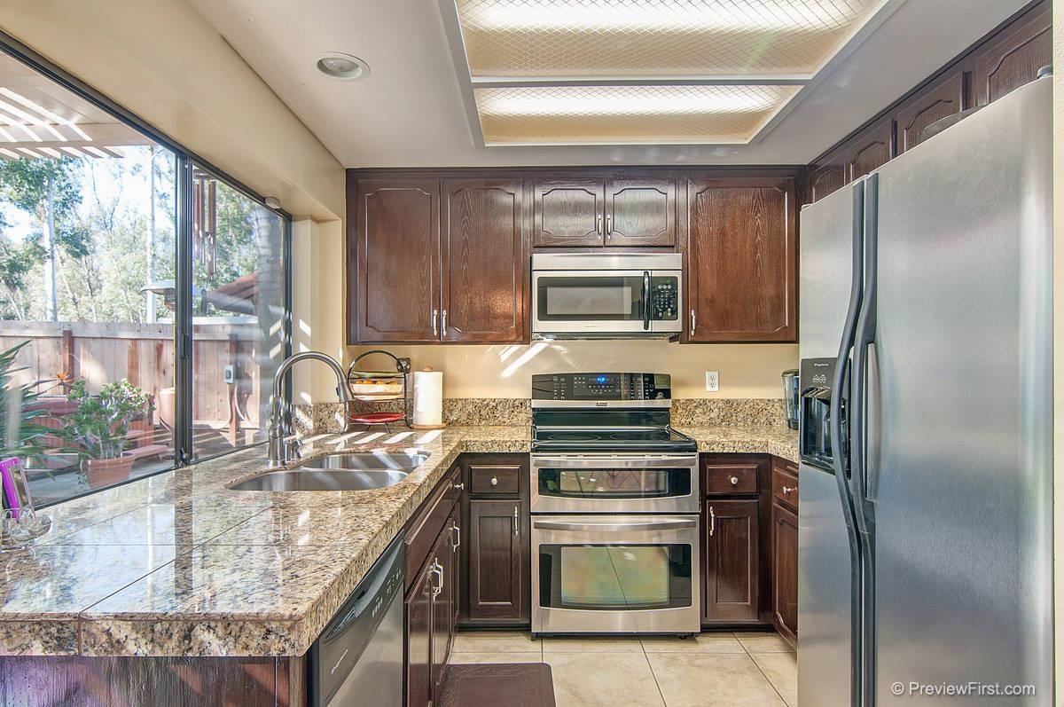 13193 Treecrest Street Poway, CA 92064 - Photo 8 of 25